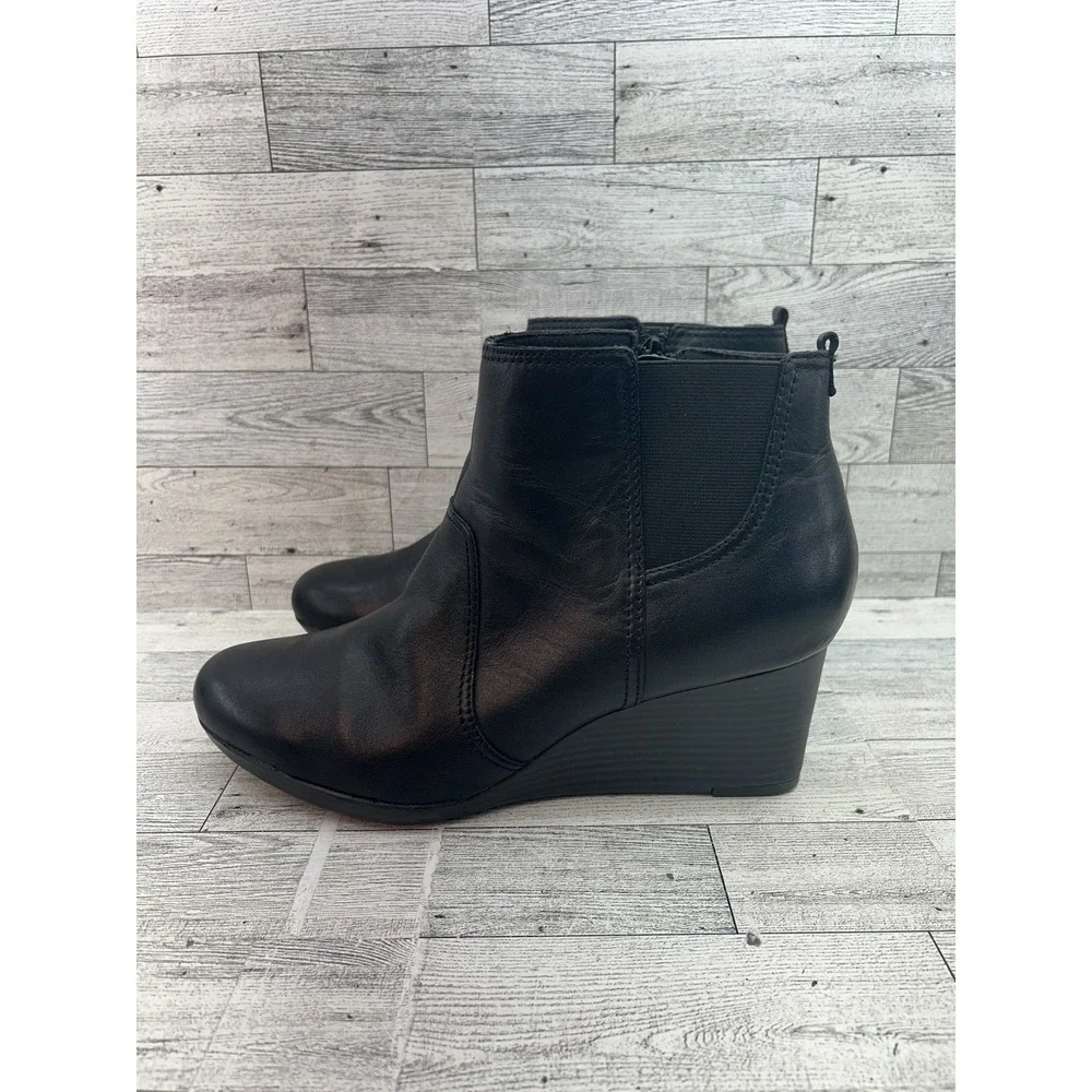 Clarks Boots Womens Size 11 Black Leather Wedge Ankle‎ Booties Side Zip Comfort